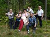 Skupina v lese kolem velkho kamene - Otk N., Ota Paesov, La a Blanka B., Leo Brckner, Ji C.
